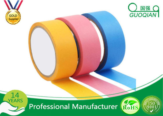 China La cinta adhesiva coloreada del pegamento de goma bajo clava la cinta de los pintores con tachuelas para la pintura de espray proveedor
